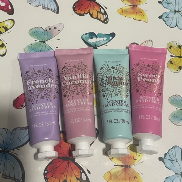 SOLD NWT- 4 Scented Hand Creams - Picture 1 of 1